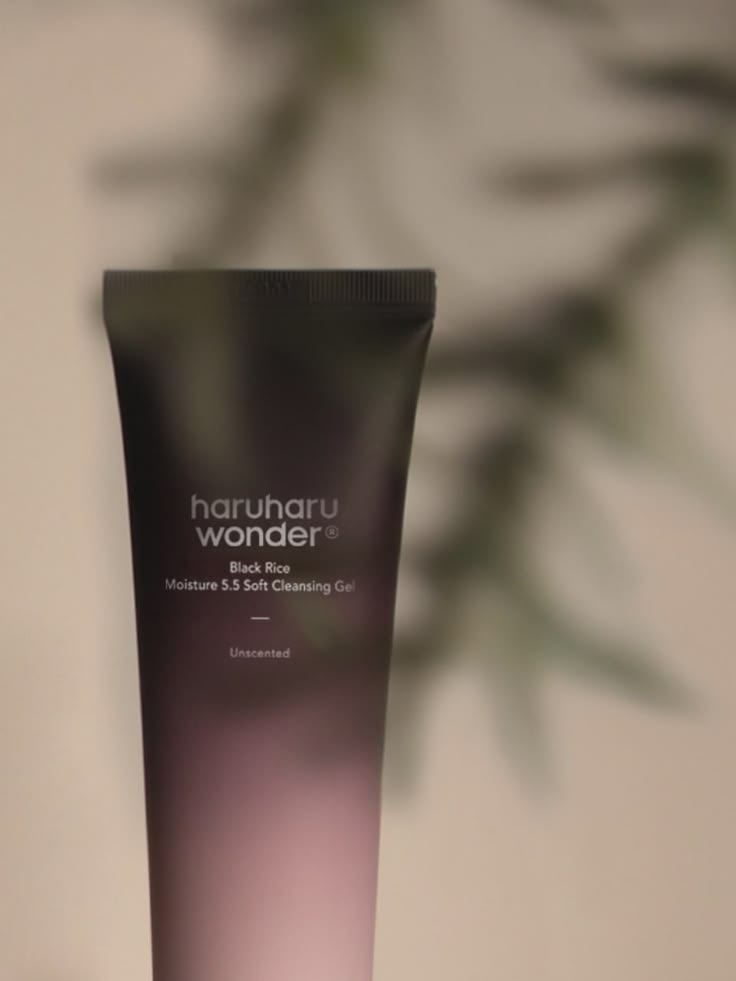 HARUHARU wonder Black Rice Moisture 5.5 Soft Cleansing Gel, 3.4 fl.oz, Gentle Face Wash for Dry to Normal Skin, Low 5.5pH, Soap Free, Hydrating, Fragrance Free, Daily Use, Korean Skincare